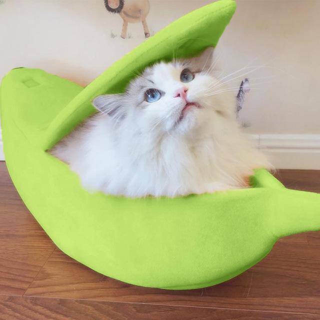 Small Pet Bed Banana Shape